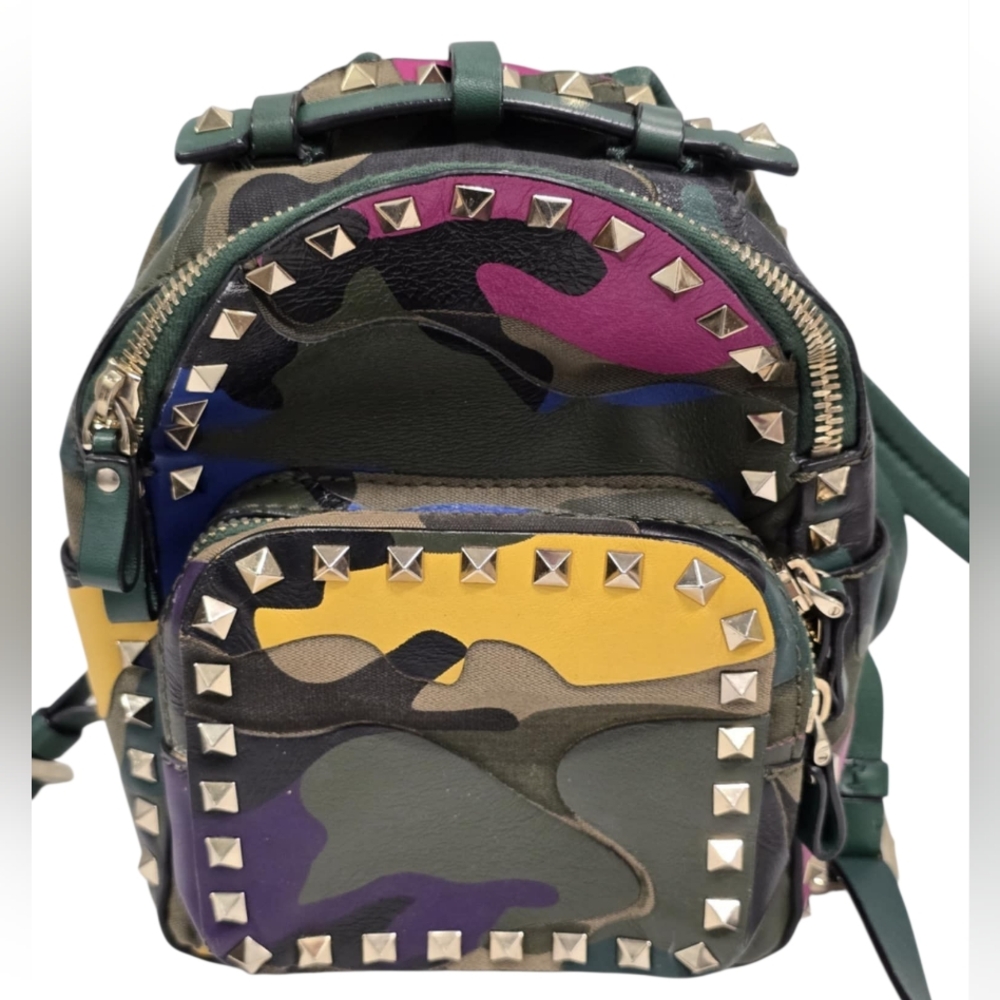 VALENTINO‎  Garavani Rockstud Leather Backpack Camouflage